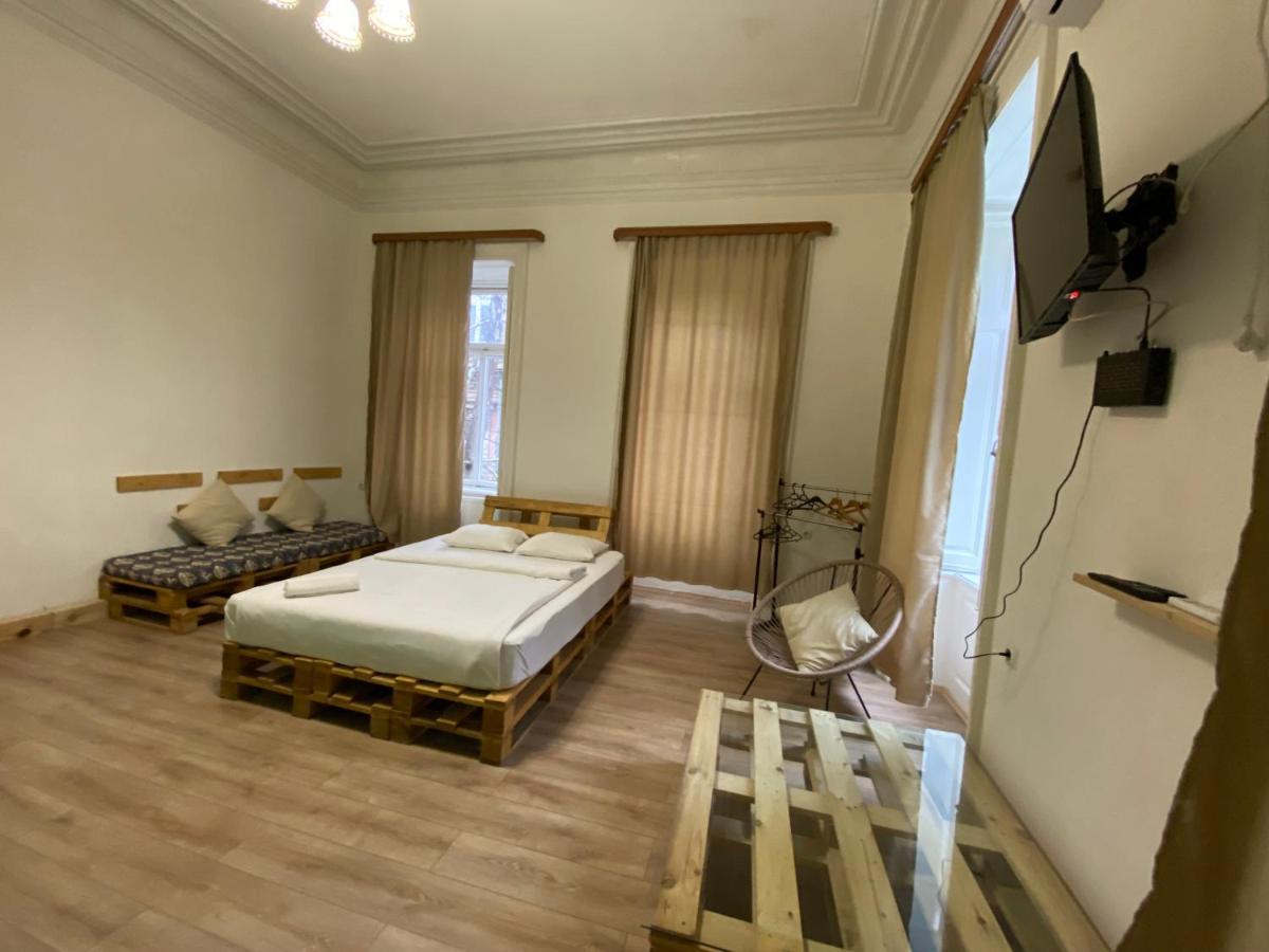 Downtown Room Tbilisi Eksteriør bilde