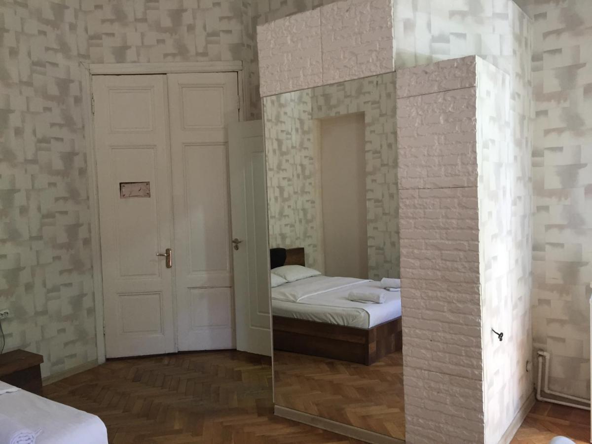 Downtown Room Tbilisi Eksteriør bilde